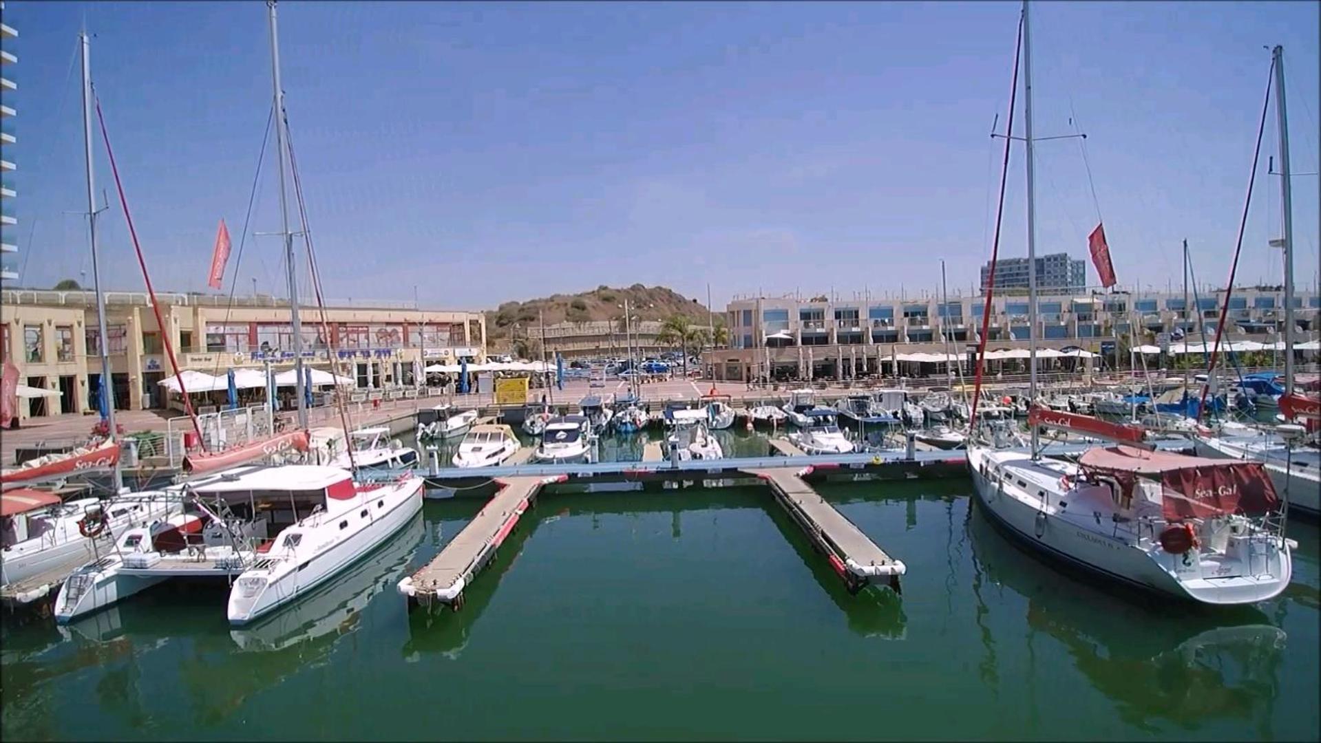 Israel Marina Village, Garden Vacation Apartment Herzelia Exterior foto